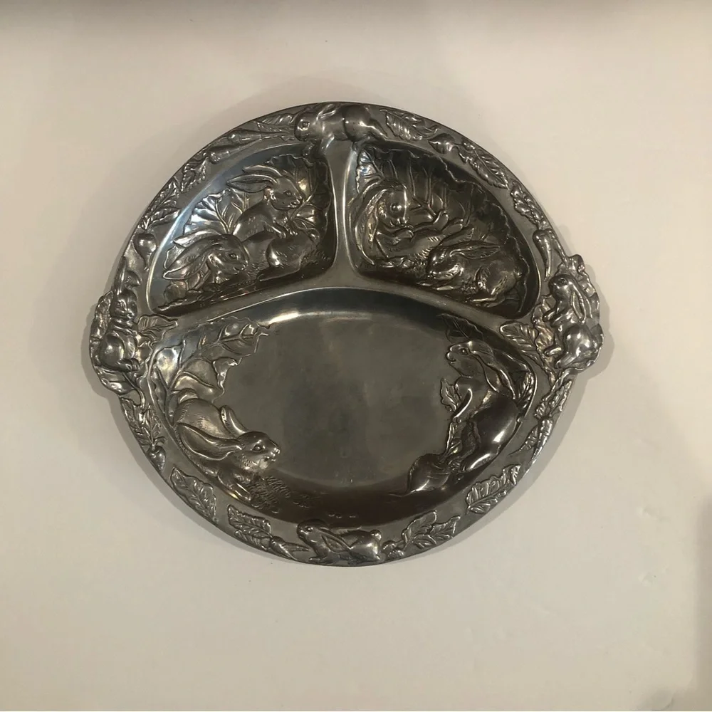 Vintage Arthur Court Aluminum Bunnies Divided Baby Plate 3 Sections